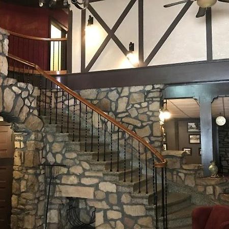 Ye Olde English Inn Hollister Bagian luar foto