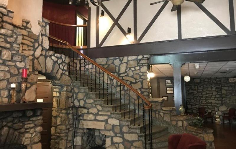 Ye Olde English Inn Hollister Bagian luar foto